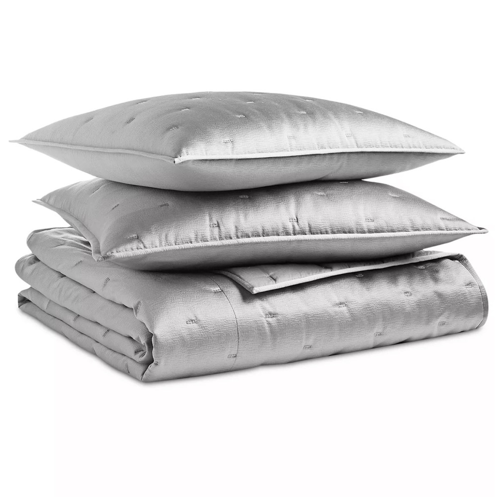 Hotel Collection Glint 3PC coverlet set ，Full/Queen from Macy’s (brand new)